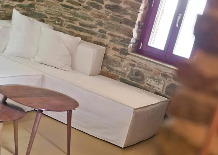 Stone Wave Kythnos Ferienhaus *